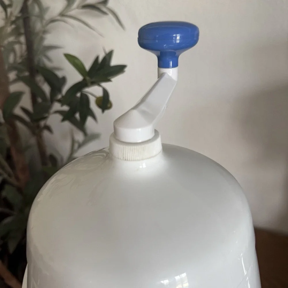 HAWAIICE Snow Cone Machine‎ Manual Hand Crank Ice Shaver Maker White Countertop